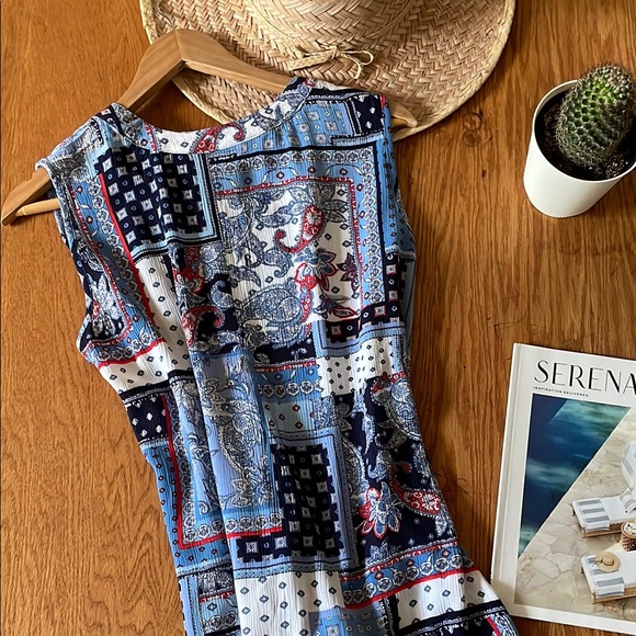 Northstyle Brand.White-blue patches Sleeveless Mandarin Collar, 100% RayonBlouse - Picture 4 of 9